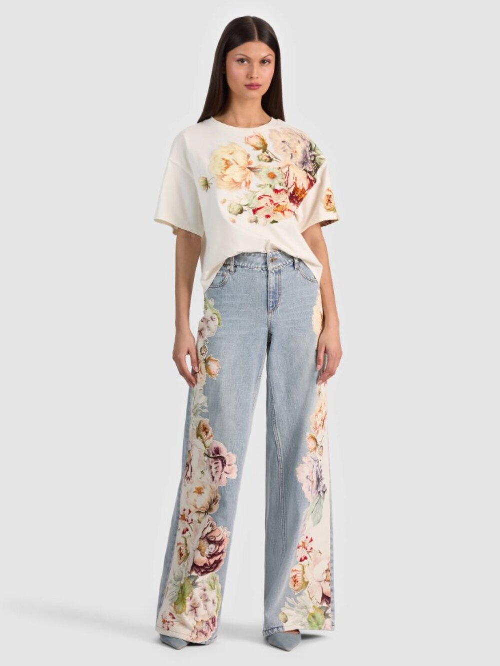 Alice & Olivia Amazing embroidered jean - Picture 2 of 9